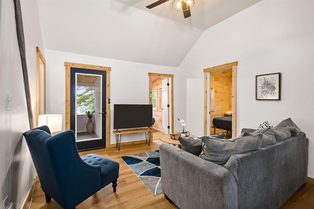 Arbutus Lake 3 Bedroom Cottage Traverse Stadt Exterior foto