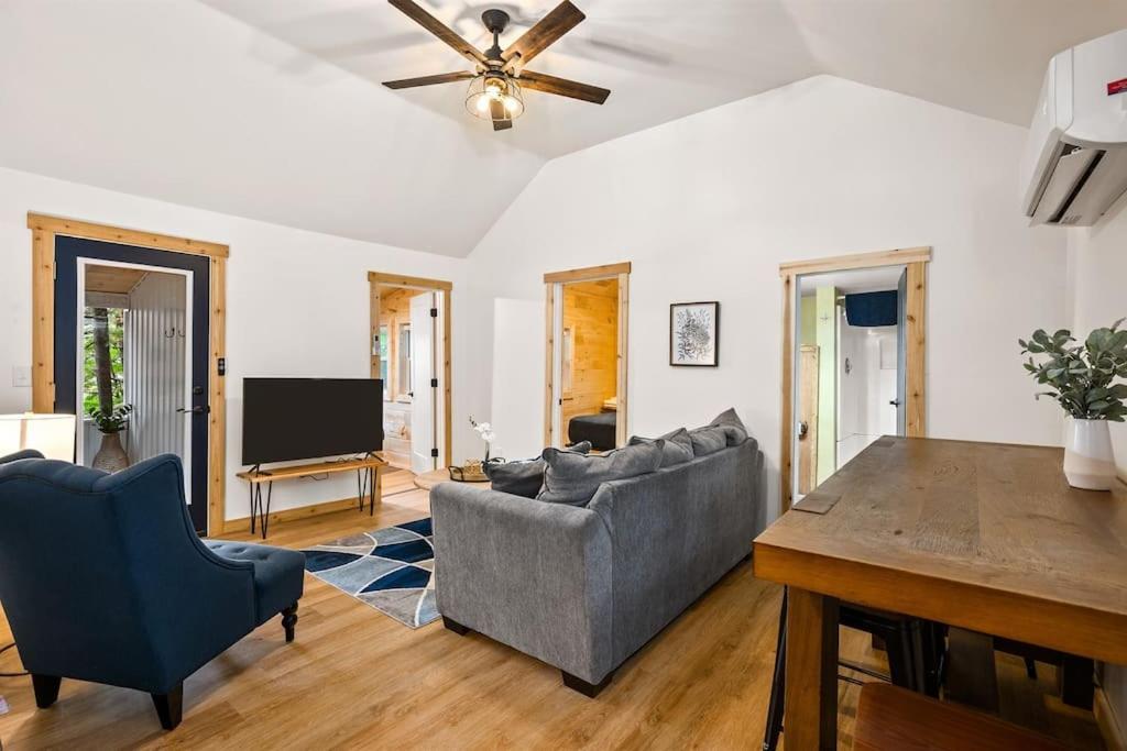 Arbutus Lake 3 Bedroom Cottage Traverse Stadt Exterior foto