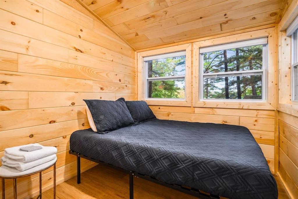 Arbutus Lake 3 Bedroom Cottage Traverse Stadt Exterior foto