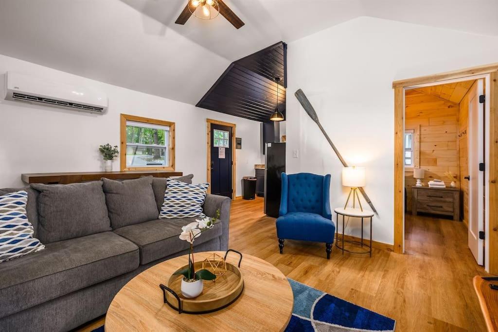 Arbutus Lake 3 Bedroom Cottage Traverse Stadt Exterior foto
