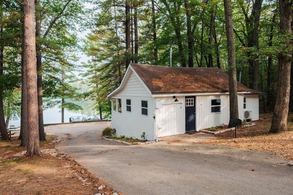 Arbutus Lake 3 Bedroom Cottage Traverse Stadt Exterior foto